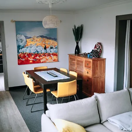 T3 Cozy, Terrace, Train Station 10 Min Away Apartment *