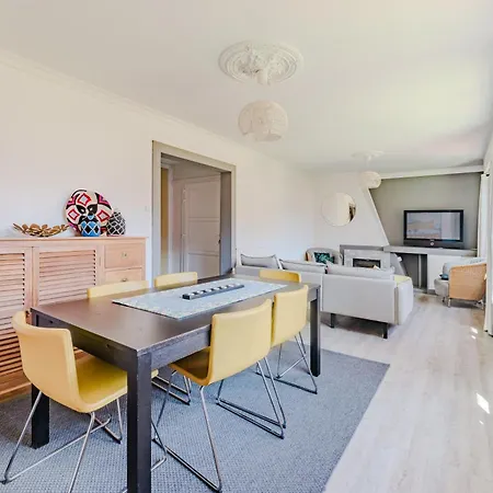 L'hospice, T3 Avec Terrasse, 10min De La Gare *